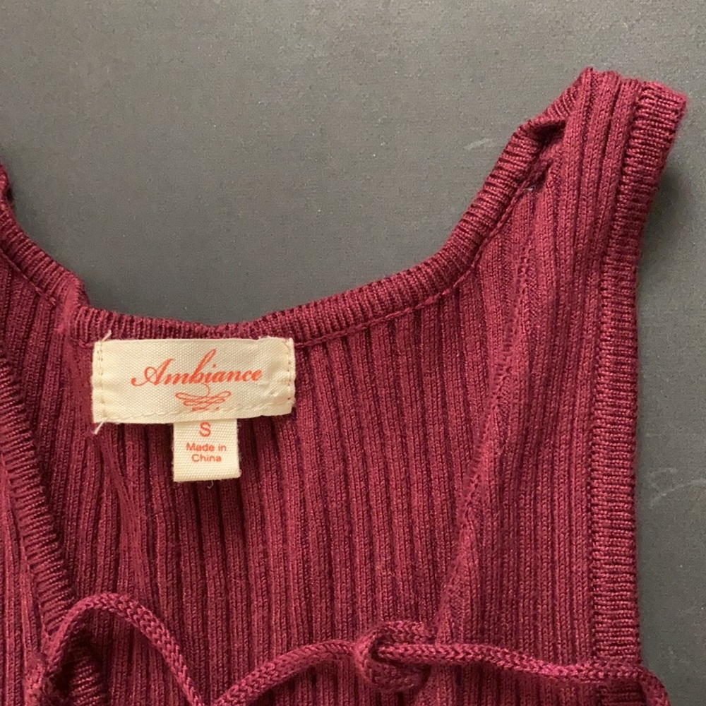 Fitted Ribbed Burgundy dress - Picture 3 of 4